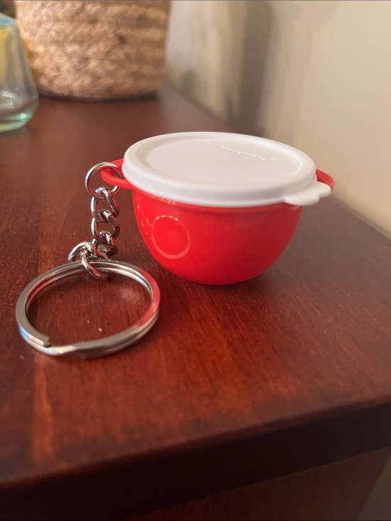 Tupperware Accessories - Tupperware Keychain Thatsa Bowl
